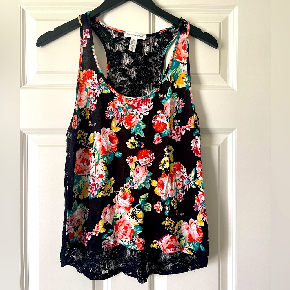 Ambience Apparel Black & Floral Tank Top Size Large